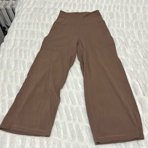 LULULEMON Align Wide Leg Crop 23" Size 4